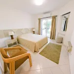With 2 Bedrooms In Balaia, Olhos De Agua, شقة *