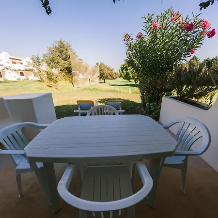 With 2 Bedrooms In Balaia, Olhos De Agua, Apartman Albufeira