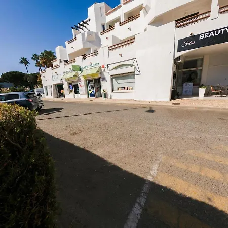 With 2 Bedrooms In Balaia, Olhos De Agua, * 阿尔布费拉