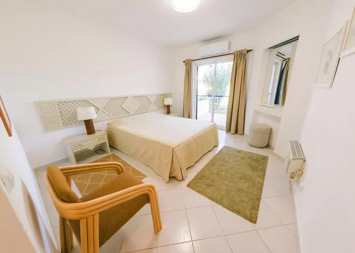 With 2 Bedrooms In Balaia, Olhos De Agua, 아파트 *