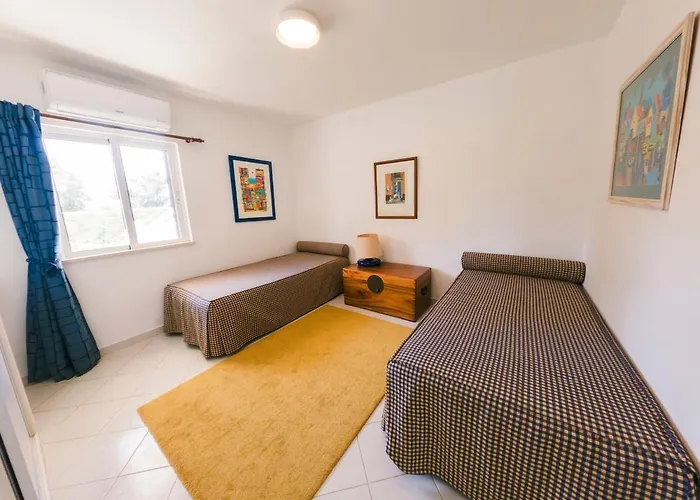 아파트 With 2 Bedrooms In Balaia, Olhos De Agua,