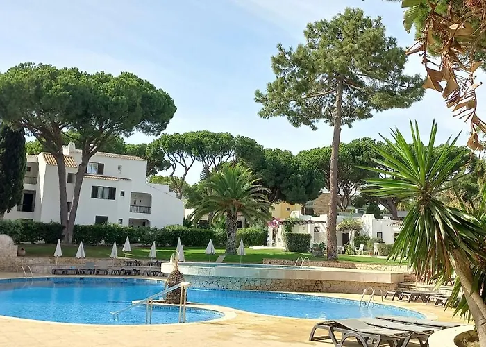 With 2 Bedrooms In Balaia, Olhos De Agua, 알부페이라