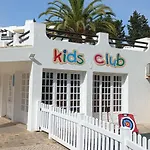 With 2 Bedrooms In Balaia, Olhos De Agua, * אלבופיירה